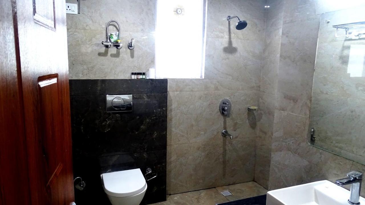 Humble Holiday Inn Kufri Simla Экстерьер фото