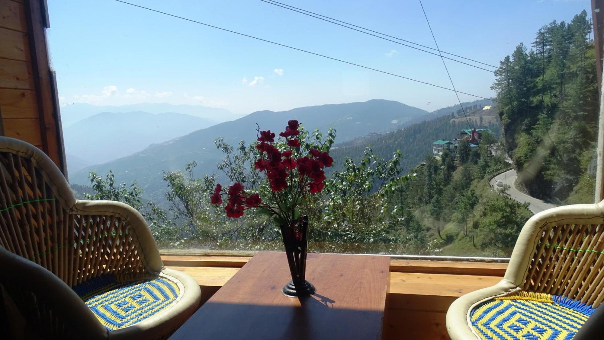 Humble Holiday Inn Kufri Simla Экстерьер фото